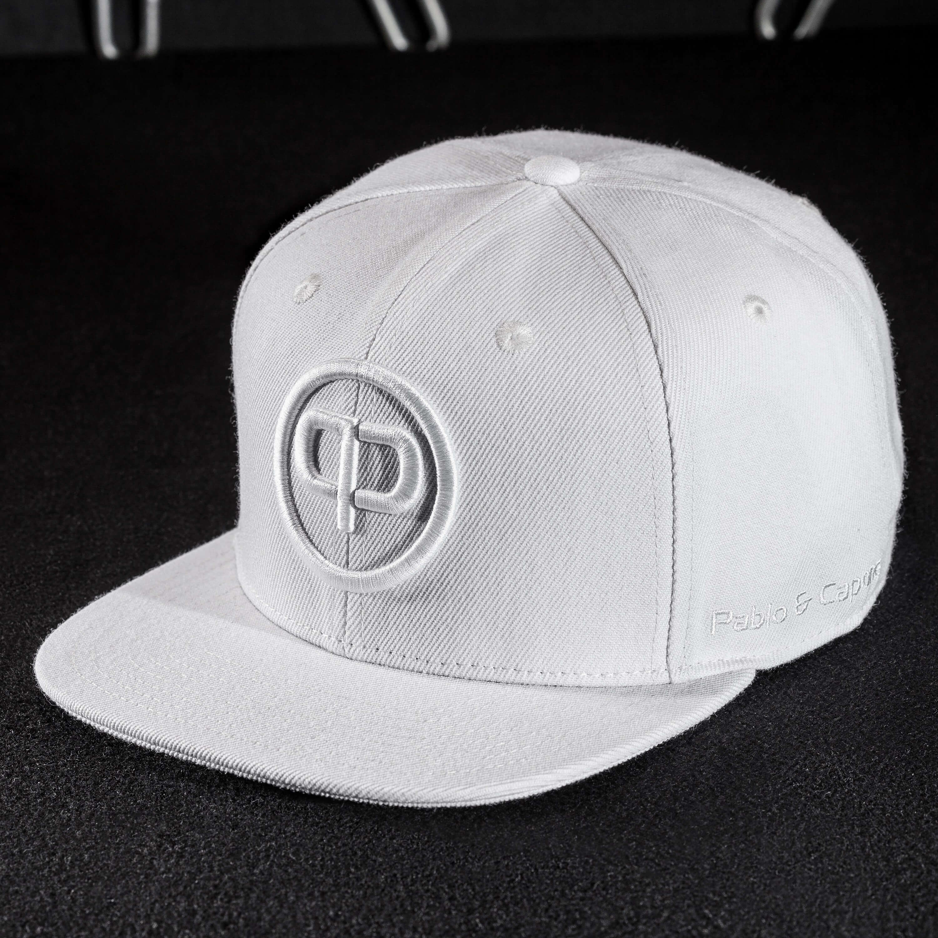 Pablo & Capone - Snapback Cap - White & White