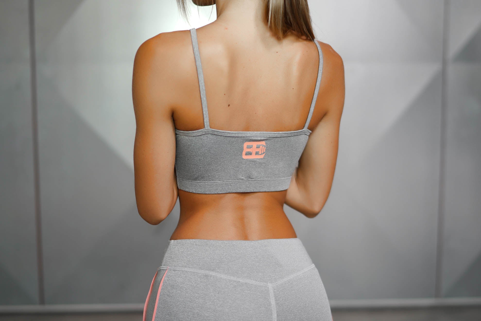 Body Engineers - ATHENA Comfort Crop Top – Grey Melange - Rückseite