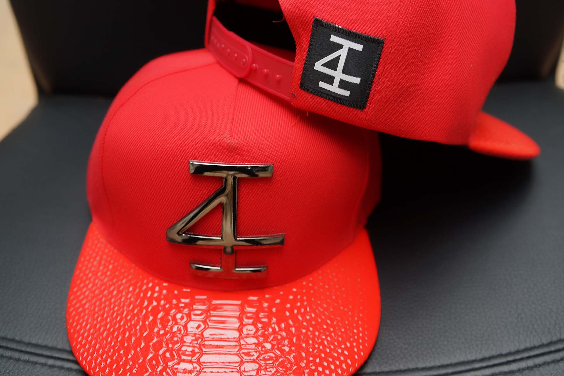 4Invictus - 4I Snapback Cap – Red Gun Metal - Detail